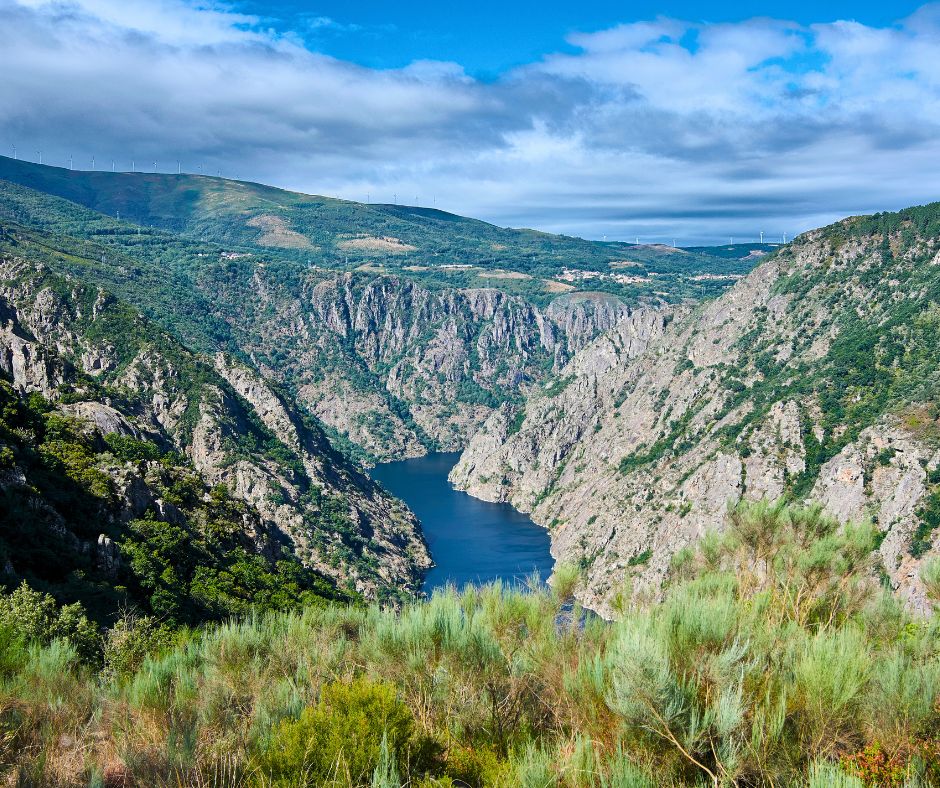 Las 4 rutas de senderismo en la Ribeira Sacra que no te puedes perder Ribeira Sacra Rutas